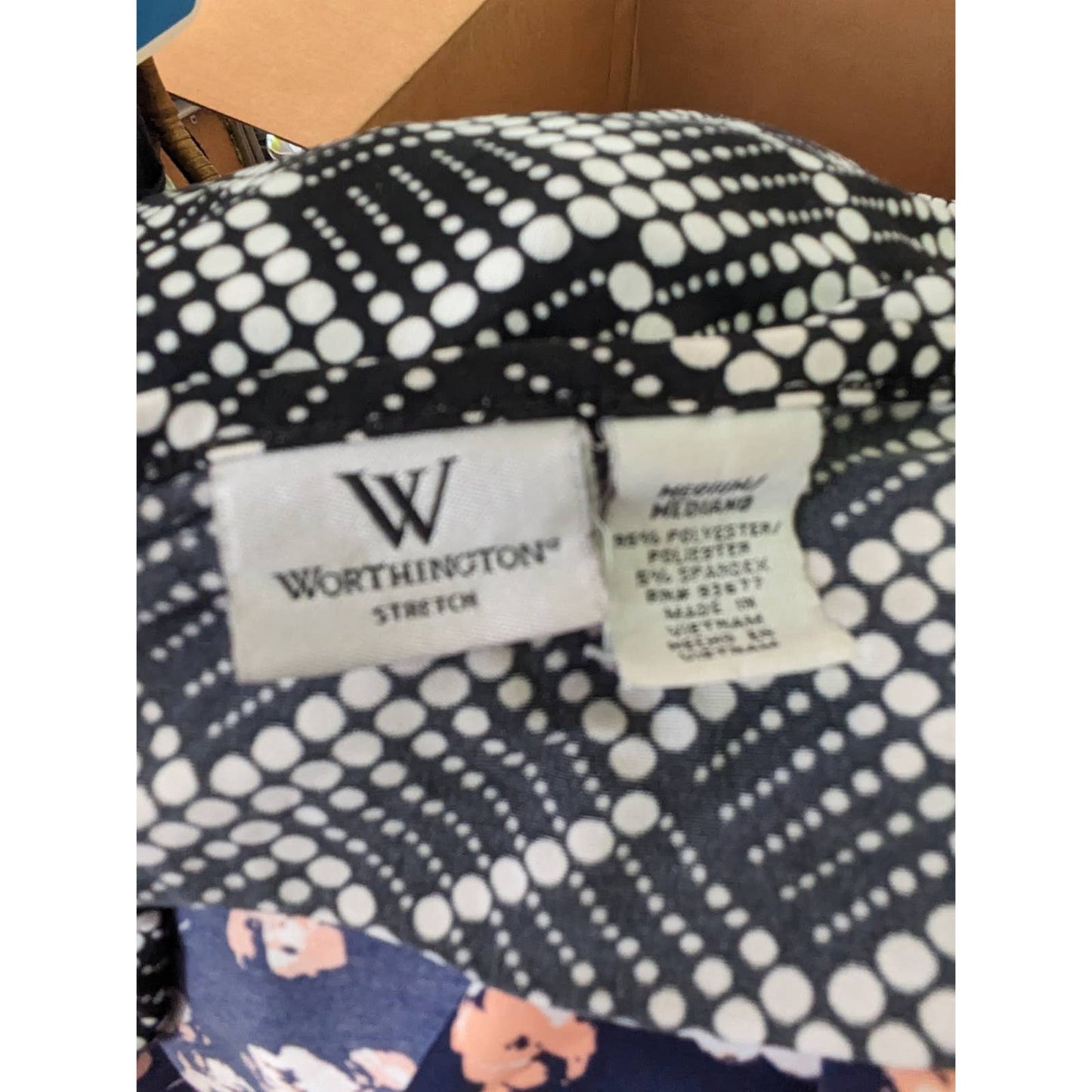 WORTHINGTON Black White Polka Dot Geometric Top Medium