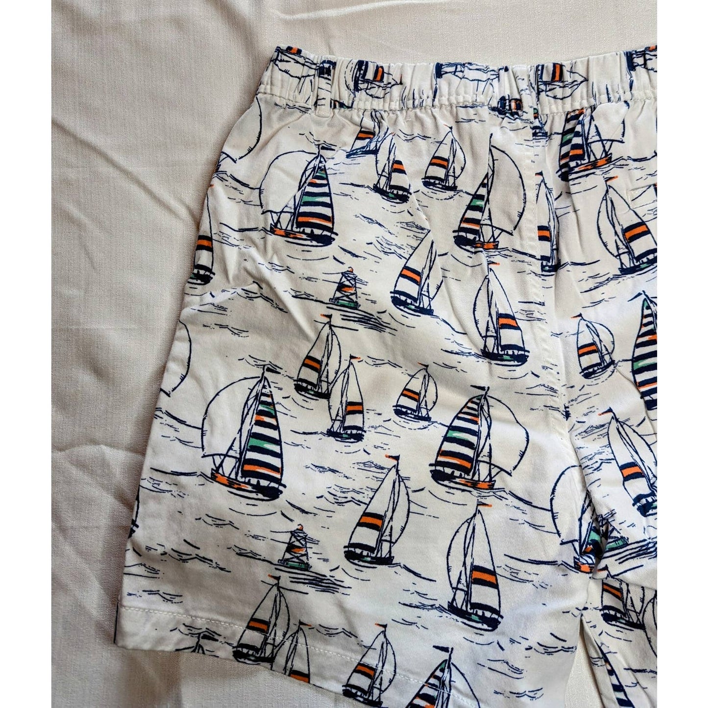 IZOD Large White Men's Shorts Navy Blue Sailboat Regatta Elastic Golf Summer