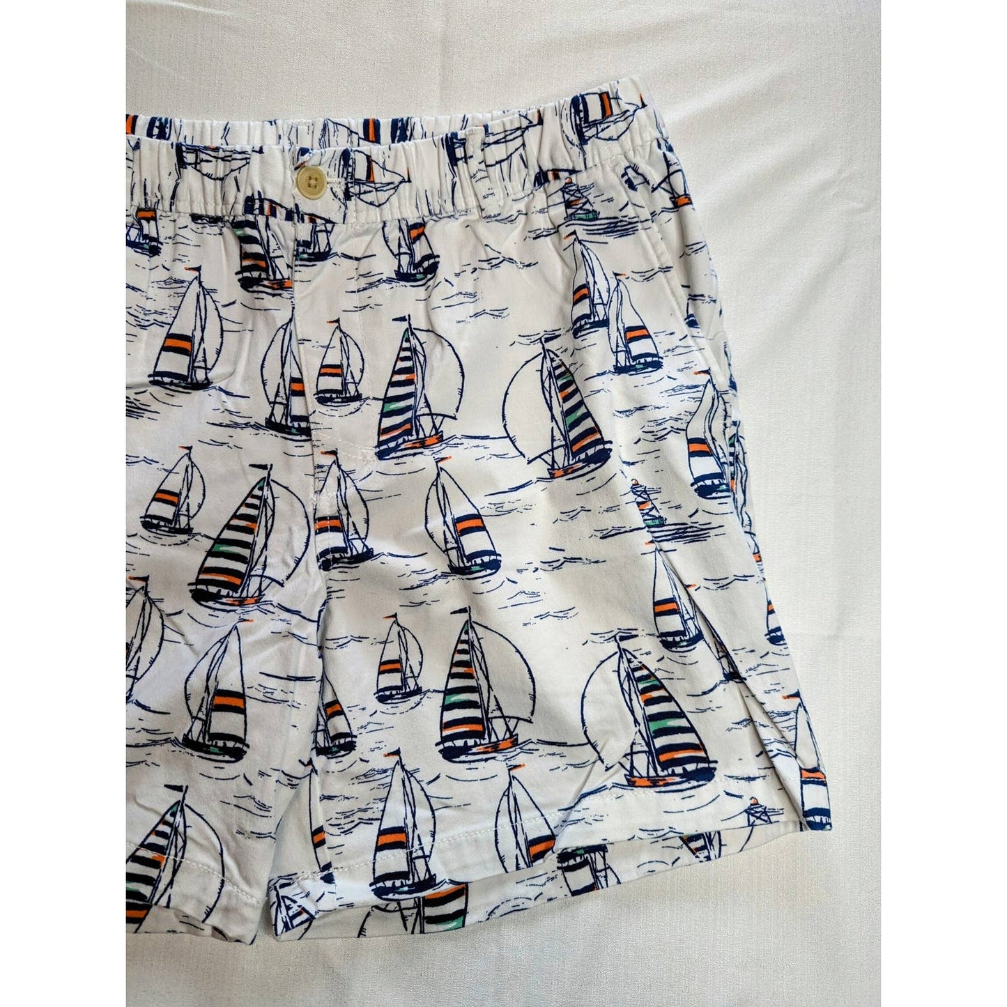 IZOD Large White Men's Shorts Navy Blue Sailboat Regatta Elastic Golf Summer