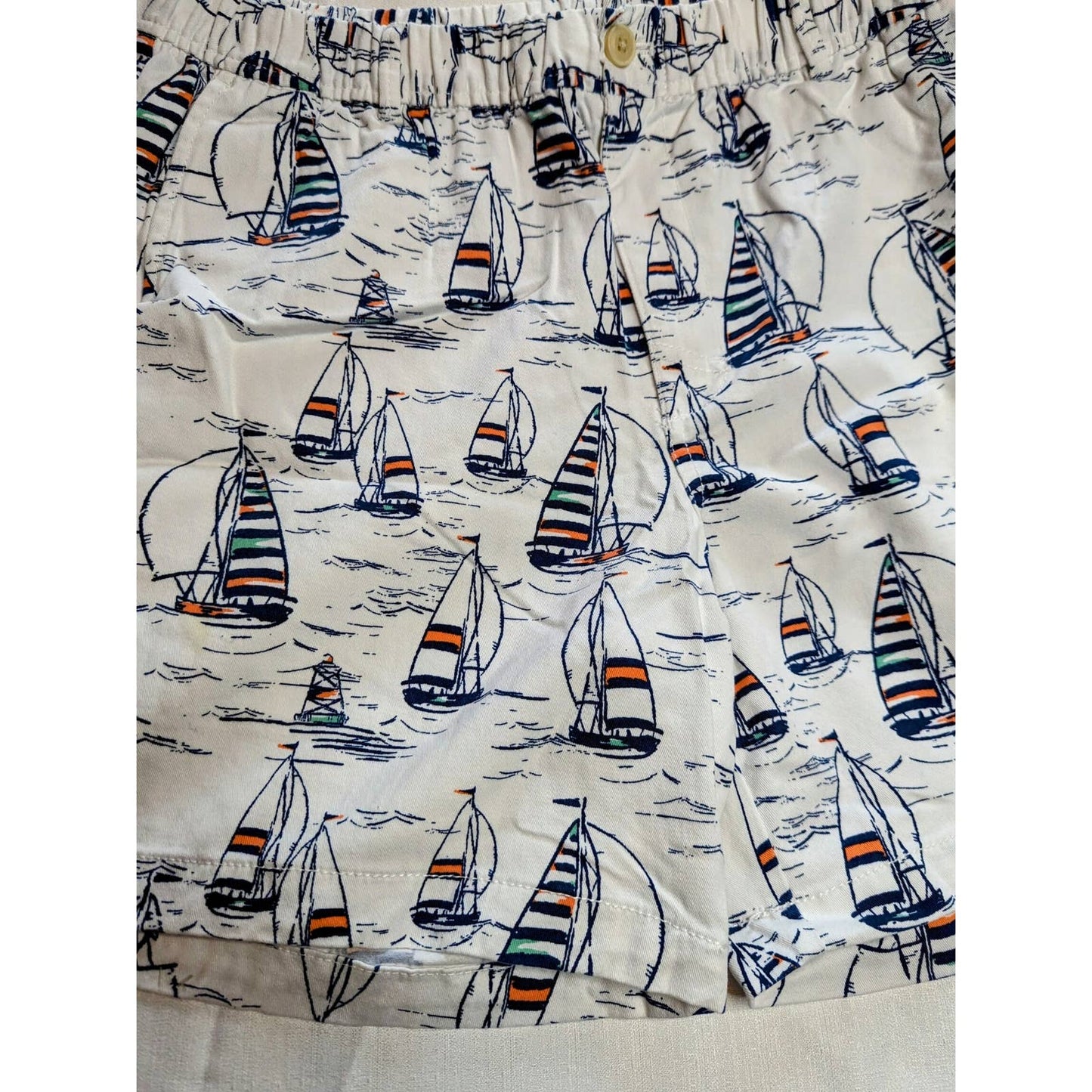 IZOD Large White Men's Shorts Navy Blue Sailboat Regatta Elastic Golf Summer
