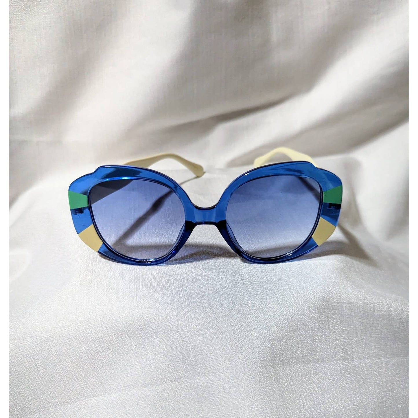 Mimi Blue Retro Vintage Style Butterfly Sunglasses with Blue Lenses UV Protection