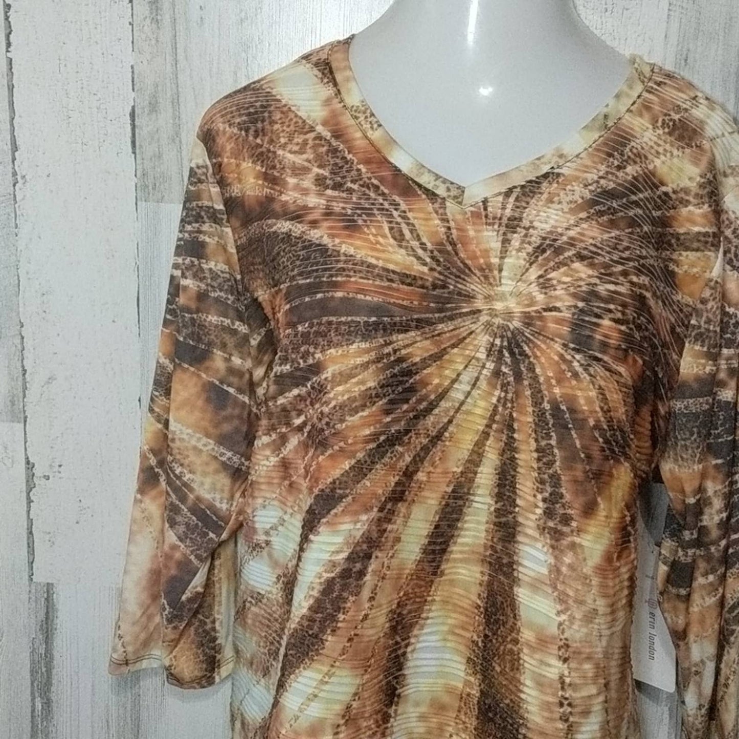 ERIN LONDON NEW Orange Sunburst Textured Top 3X