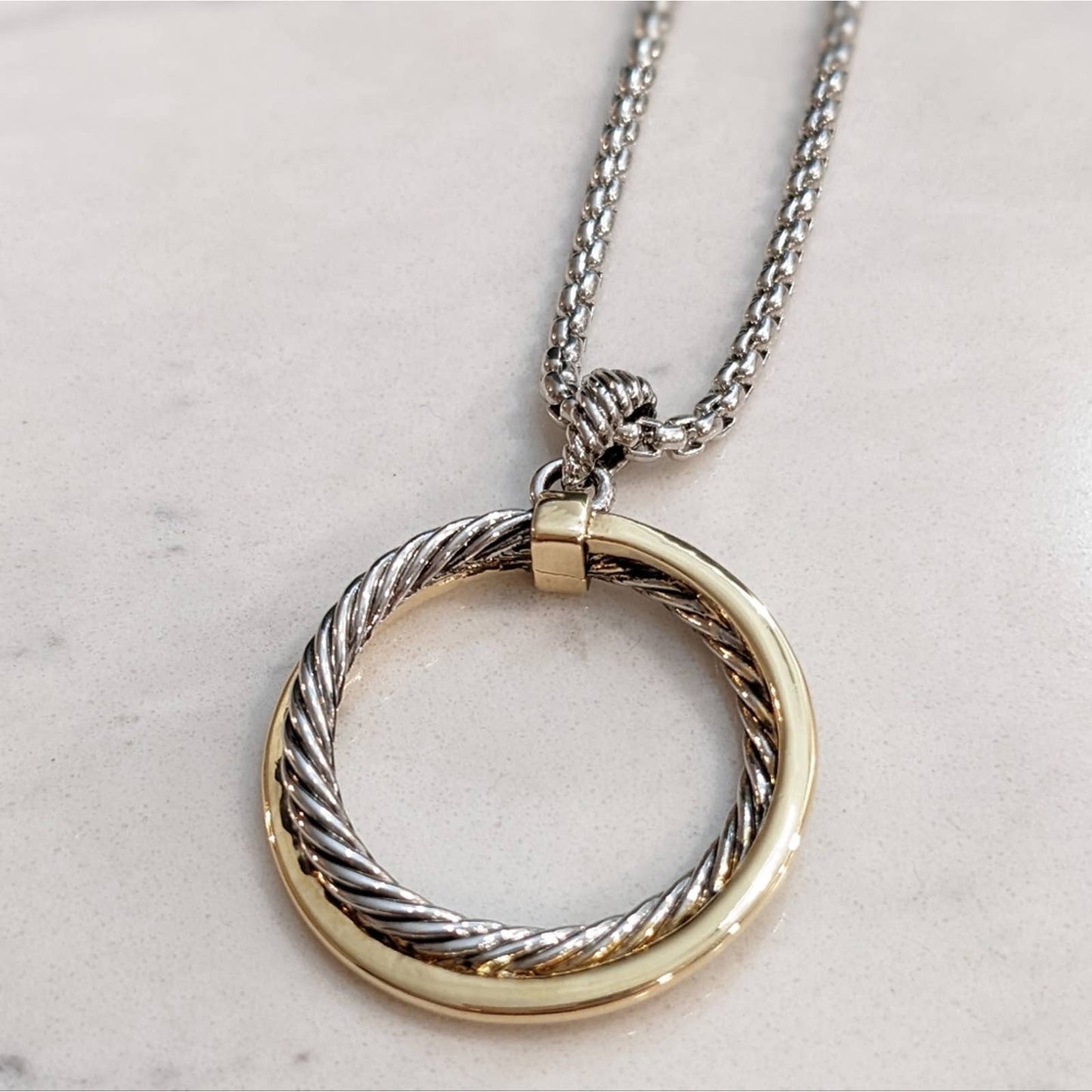 GOLD SILVER Two Tone Sparkle Twisted Rope Circle Pendant Necklace