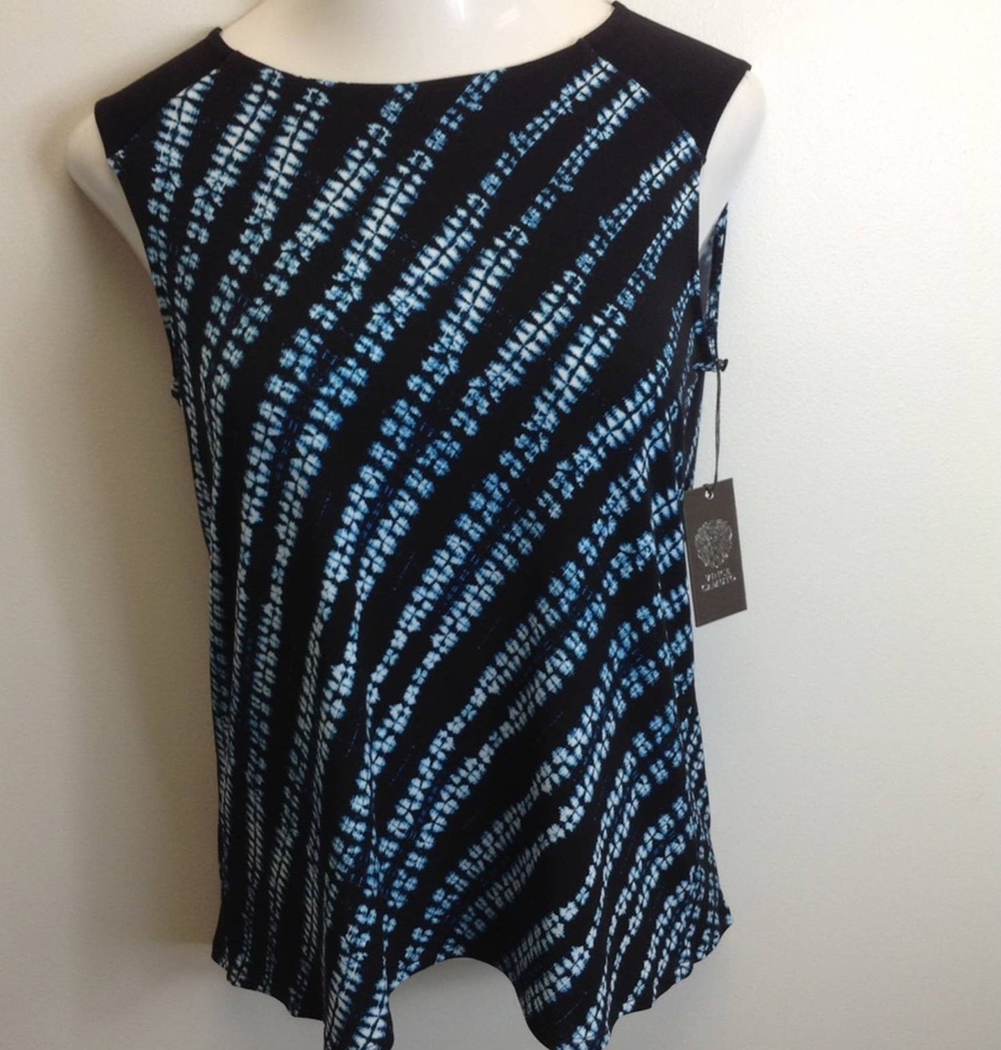 VINCE CAMUTO Tropical Rain Black Sleeveless Top Small