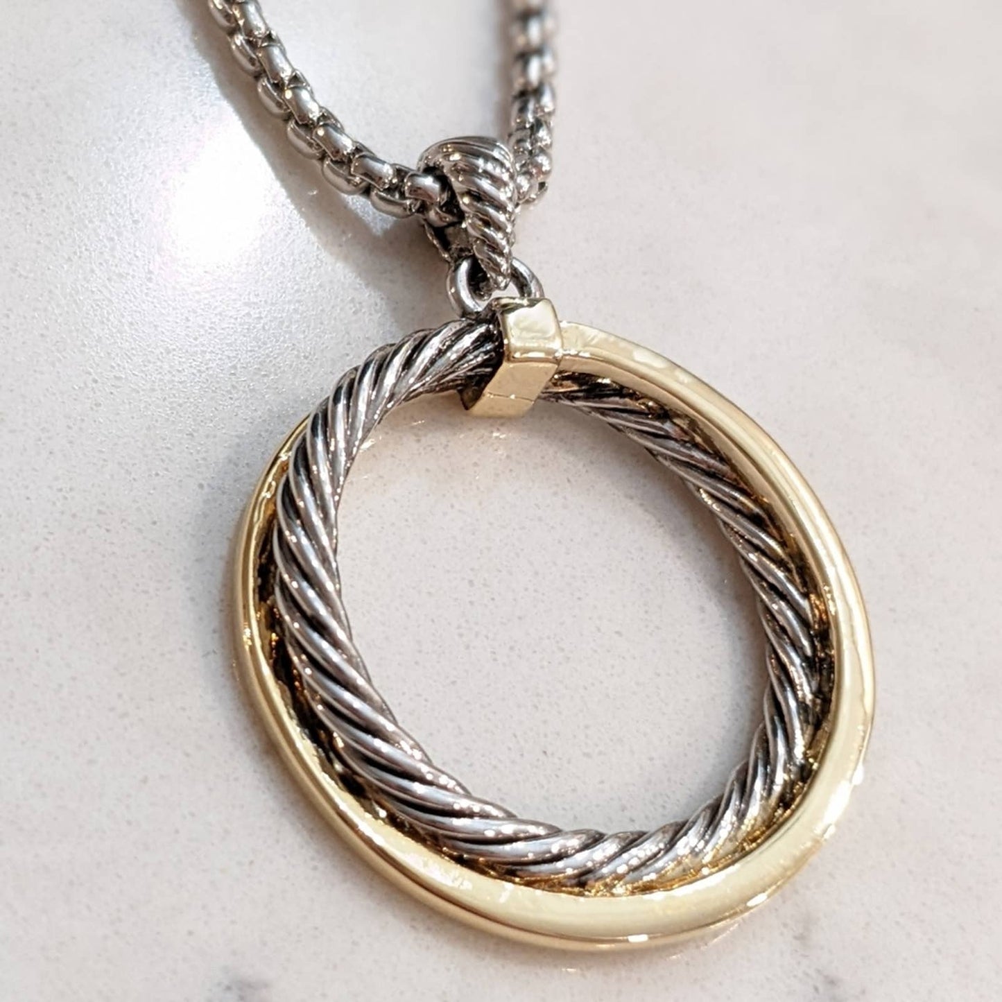 GOLD SILVER Two Tone Sparkle Twisted Rope Circle Pendant Necklace
