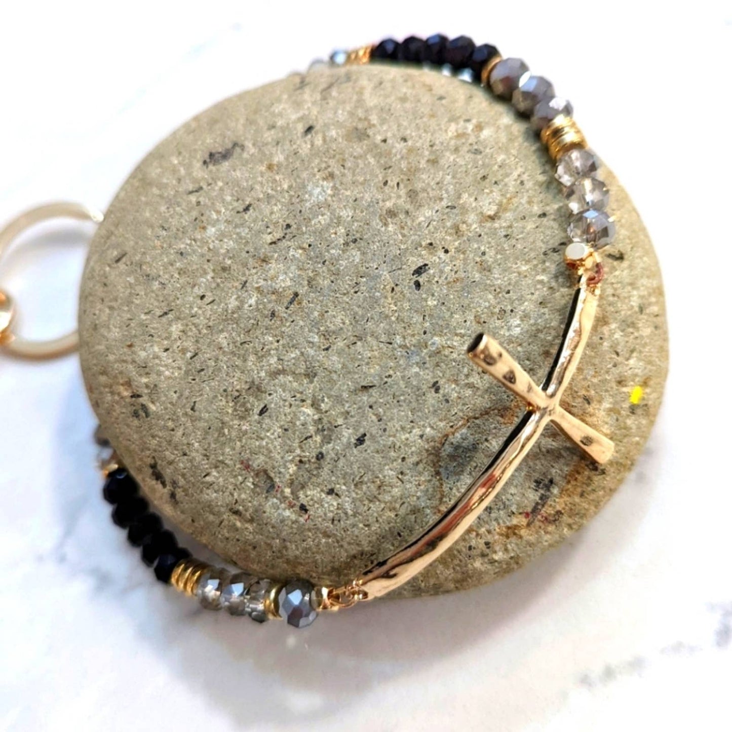 GOLD TONE HAMMERED CROSS Black Gray Glass Bead Bracelet Style Hoop Key Chain