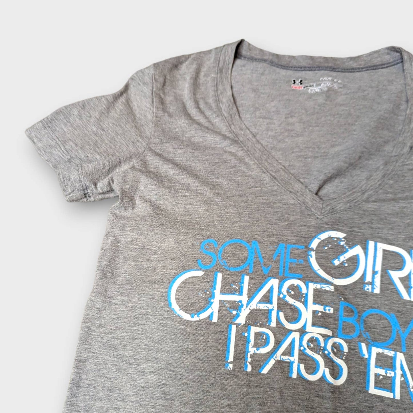 UNDER ARMOUR Gray Heat Gear Chase Boys Pass 'em XS