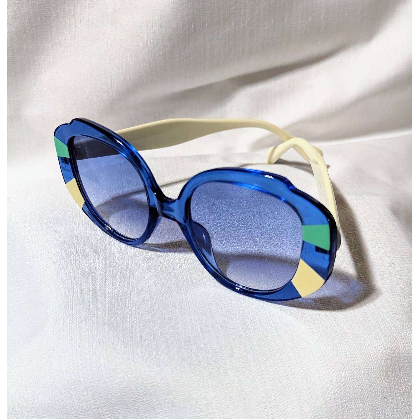 Mimi Blue Retro Vintage Style Butterfly Sunglasses with Blue Lenses UV Protection