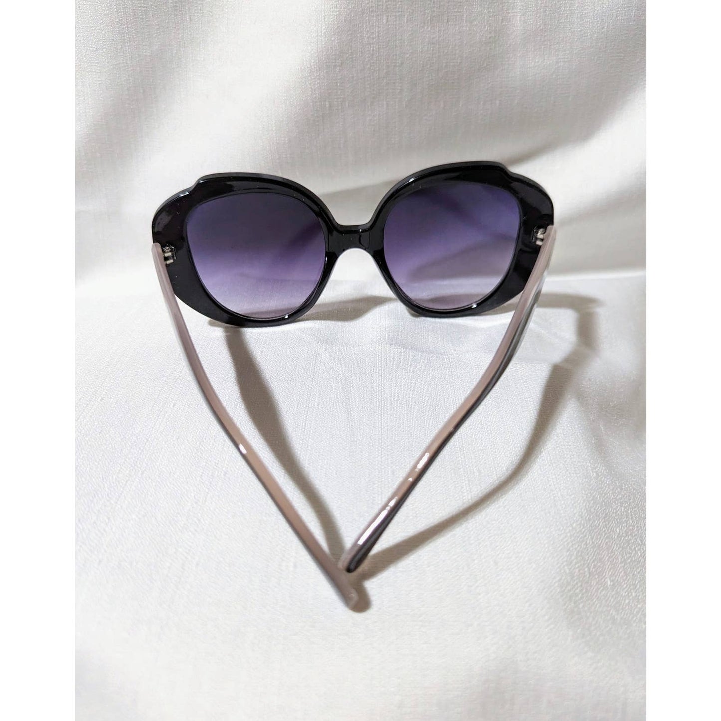 Mimi Black Oversized Butterfly Retro Style Sunglasses Stripes