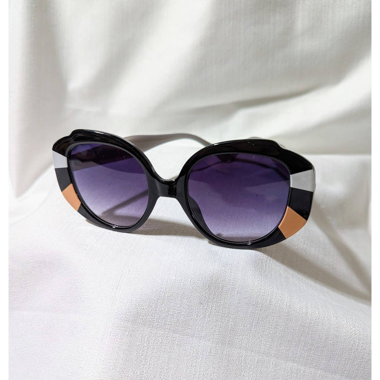 Mimi Black Oversized Butterfly Retro Style Sunglasses Stripes