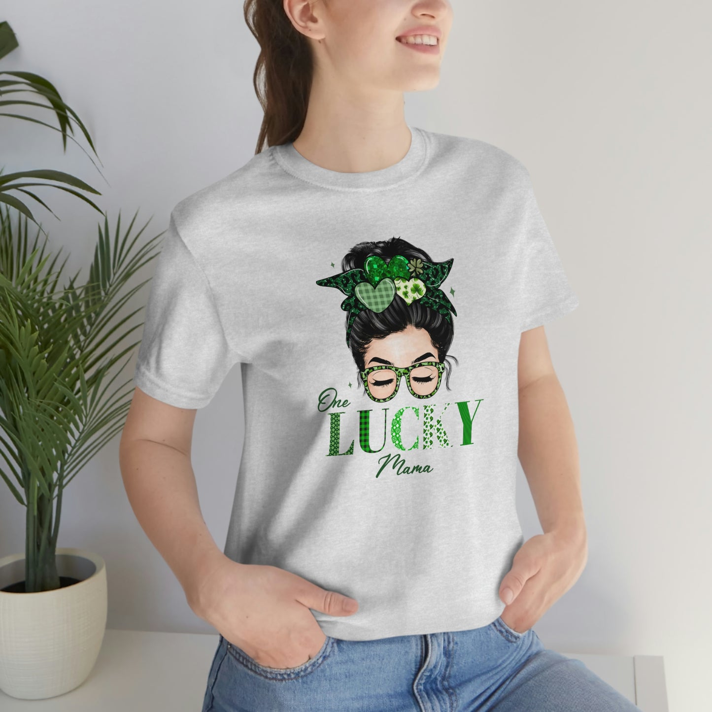 One Lucky Mama St. Patrick's Day Messy Bun Sunglasses Unisex Jersey Short Sleeve Tee S-3XL