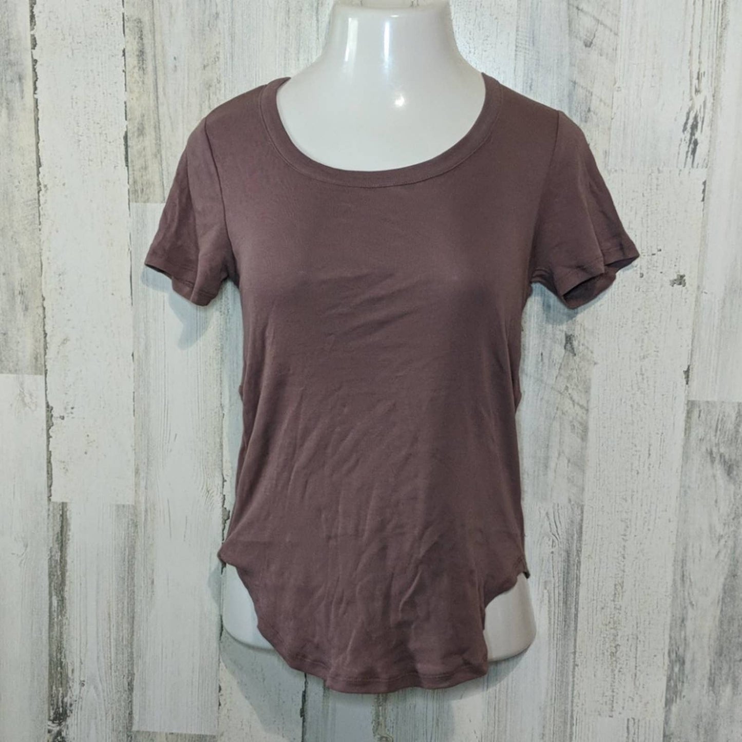CHASER Purple Scoop Neck Career Tee M