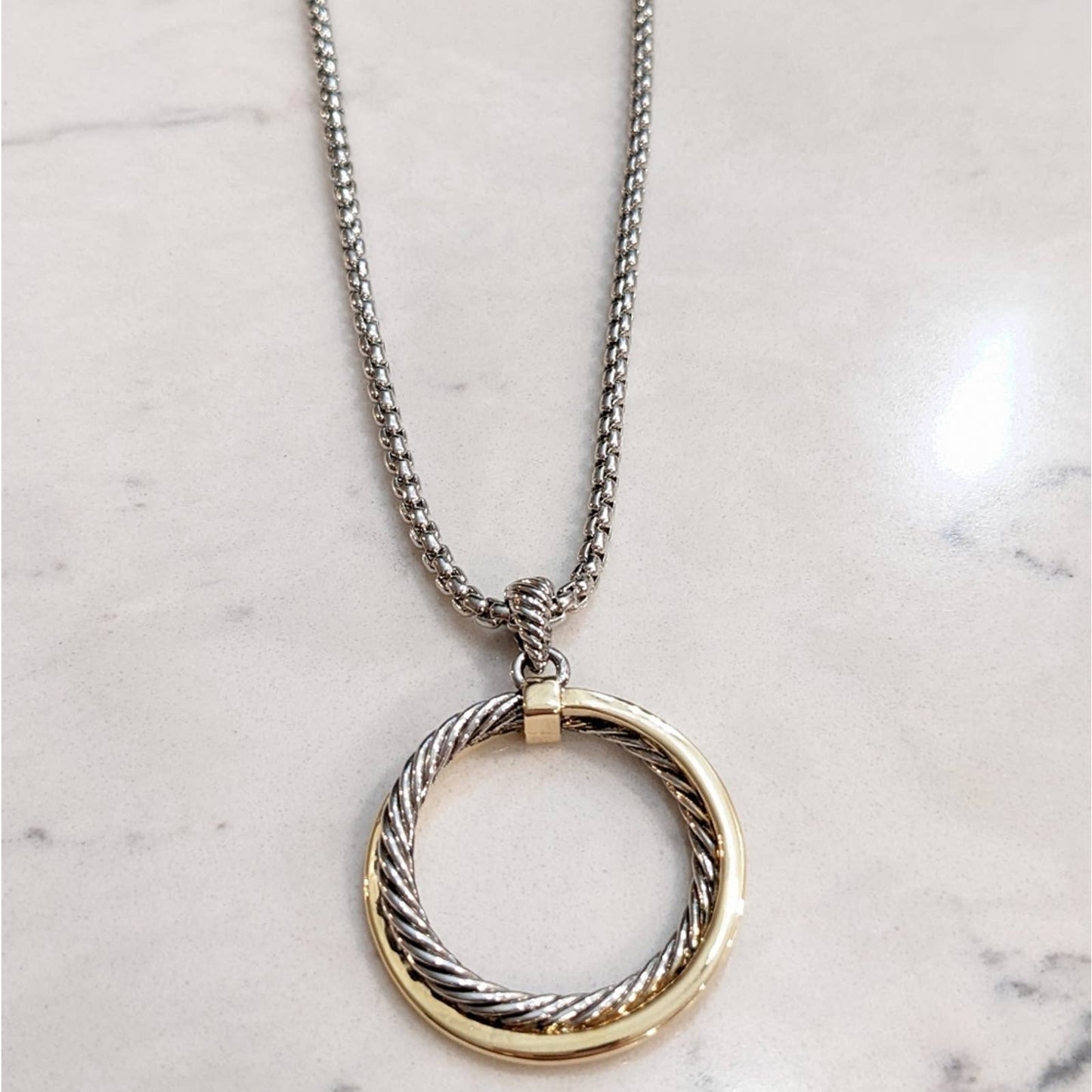 GOLD SILVER Two Tone Sparkle Twisted Rope Circle Pendant Necklace