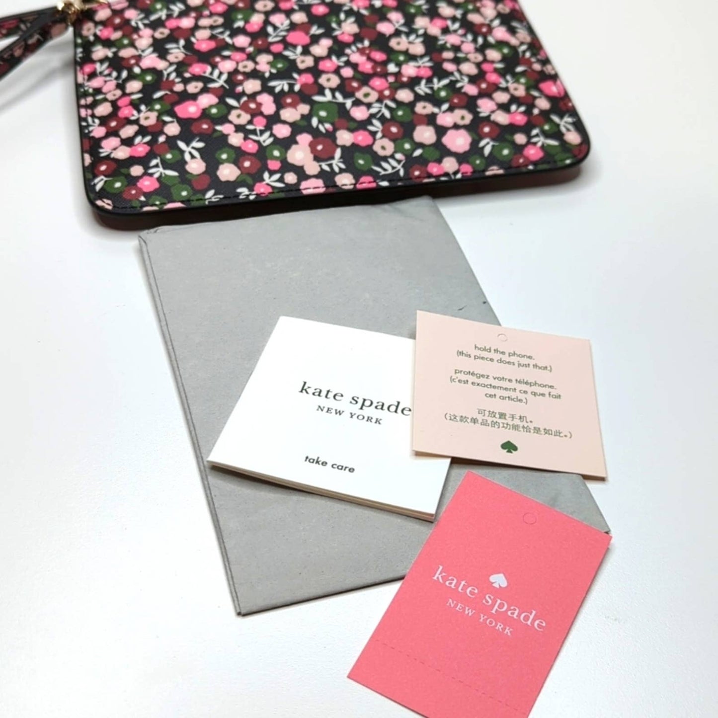KATE SPADE Pink Shore Street Park Ave Floral Tinie Wristlet NEW