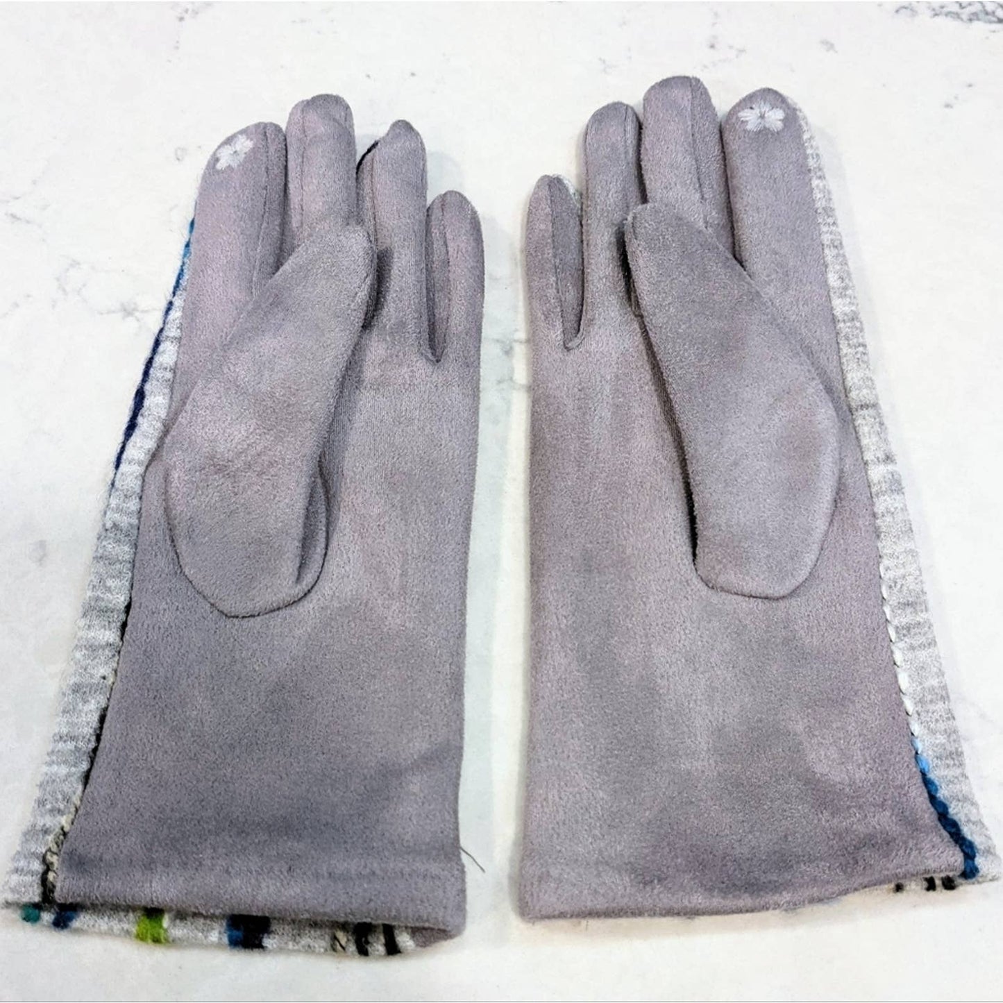 Sassy Gray Yarn Striped Tech Touchscreen Gloves